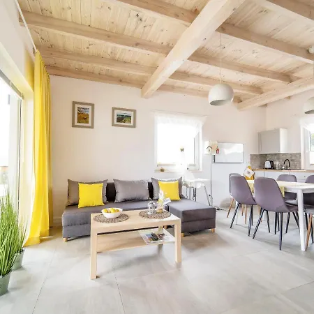 Dom wakacyjny Kolory Mazur